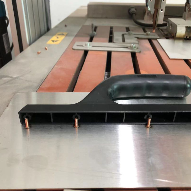 Soldagem totalmente automática de descarga de capacitores